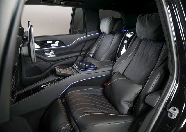 Used 2024 Mercedes-Benz Maybach GLS 600 4MATIC image 5