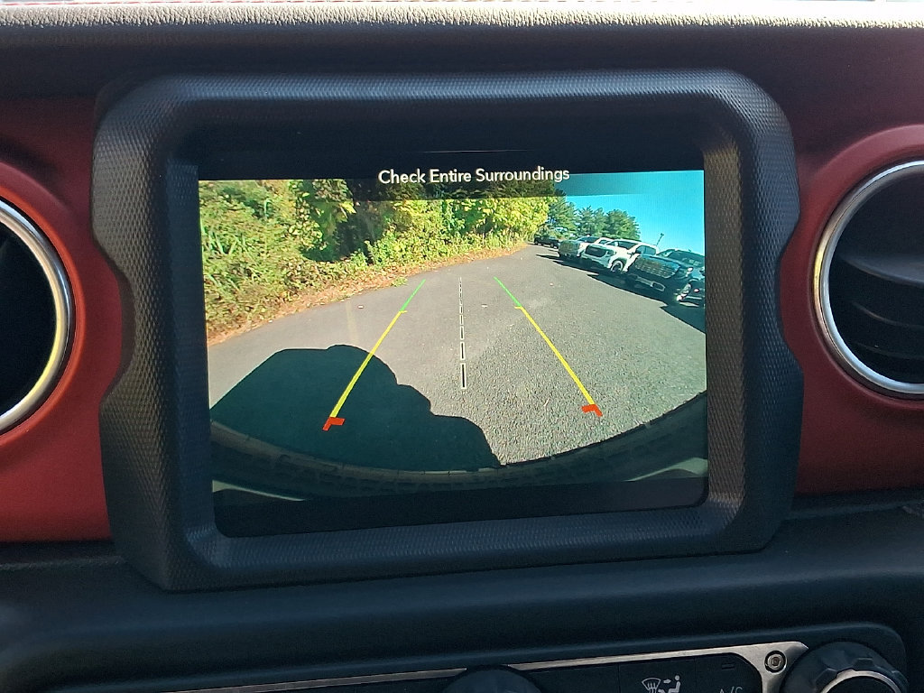 Used 2021 Jeep Wrangler Unlimited Rubicon w/ Dual Top Group AWD/4WD image 17