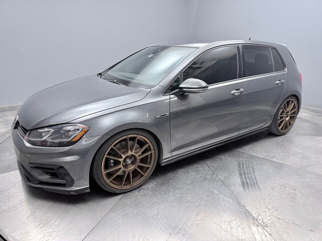 Used 2018 Volkswagen Golf R 4-Door image 1