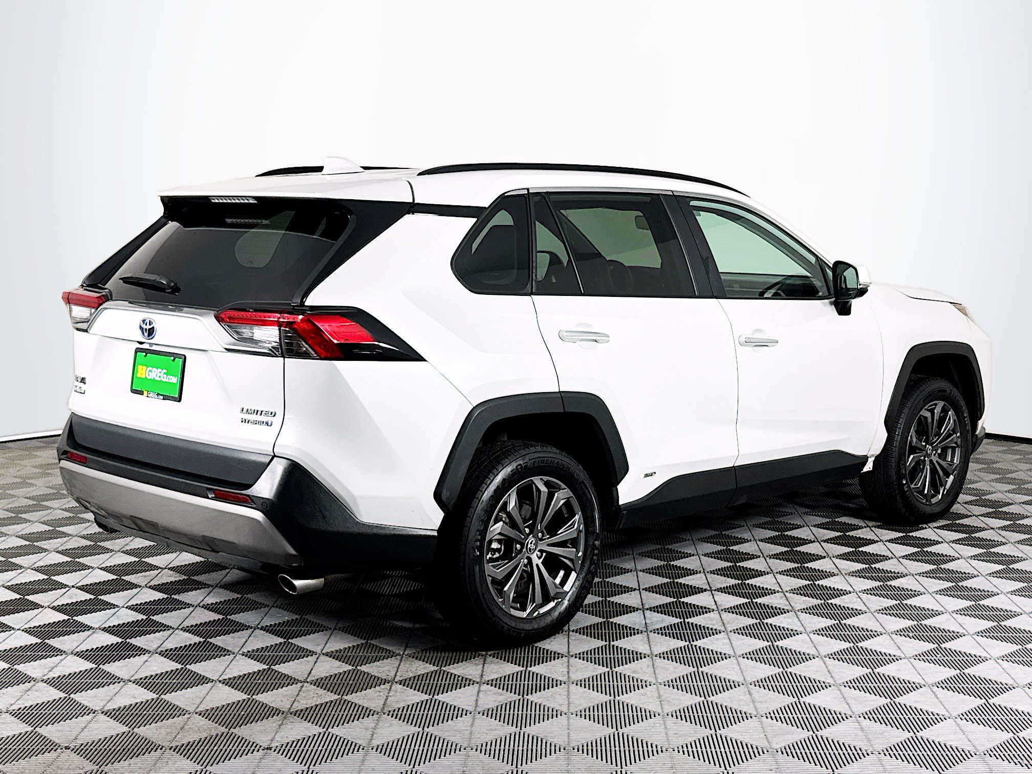 Used 2024 Toyota RAV4 Limited AWD/4WD image 8