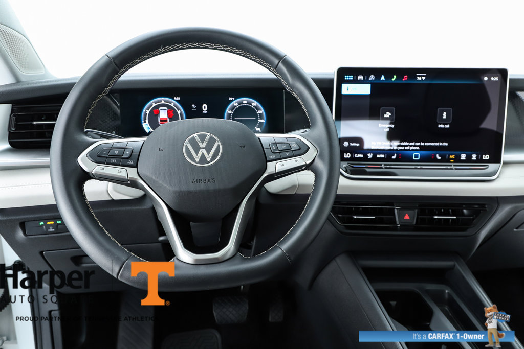 New 2025 Volkswagen Tiguan SE w/ Panoramic Sunroof Package AWD/4WD image 20