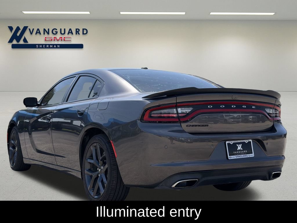 Used 2019 Dodge Charger SXT w/ Blacktop Package RWD image 6