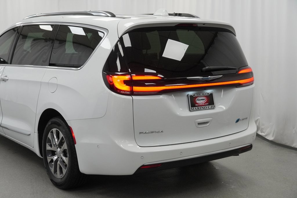 Certified 2021 Chrysler Pacifica Pinnacle image 13