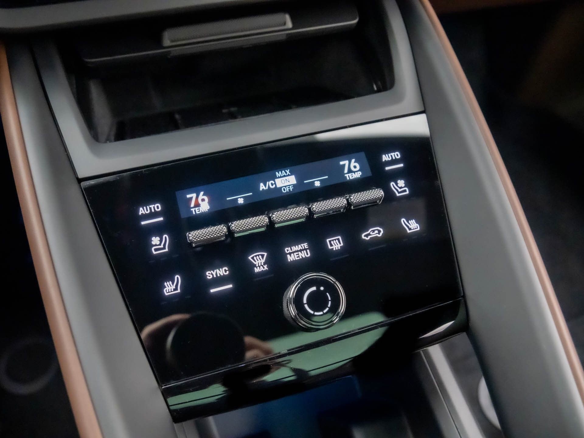 New 2025 Porsche Macan 4S Electric image 23