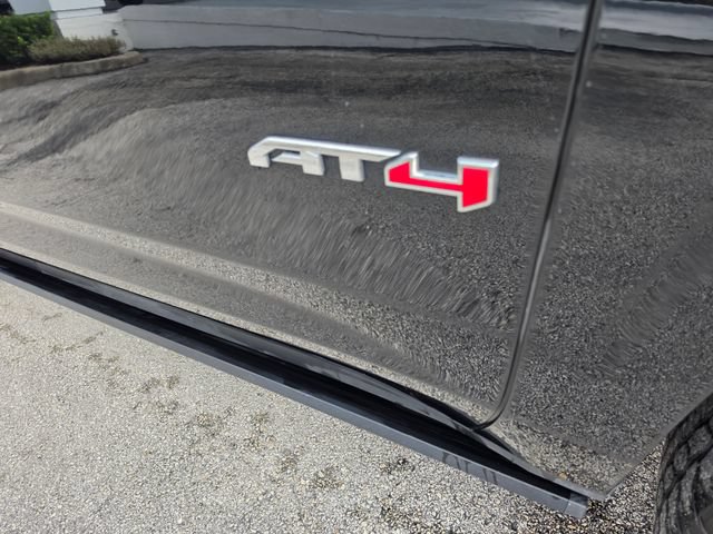Used 2024 GMC Yukon XL AT4 w/ AT4 Premium Plus Package AWD/4WD image 12