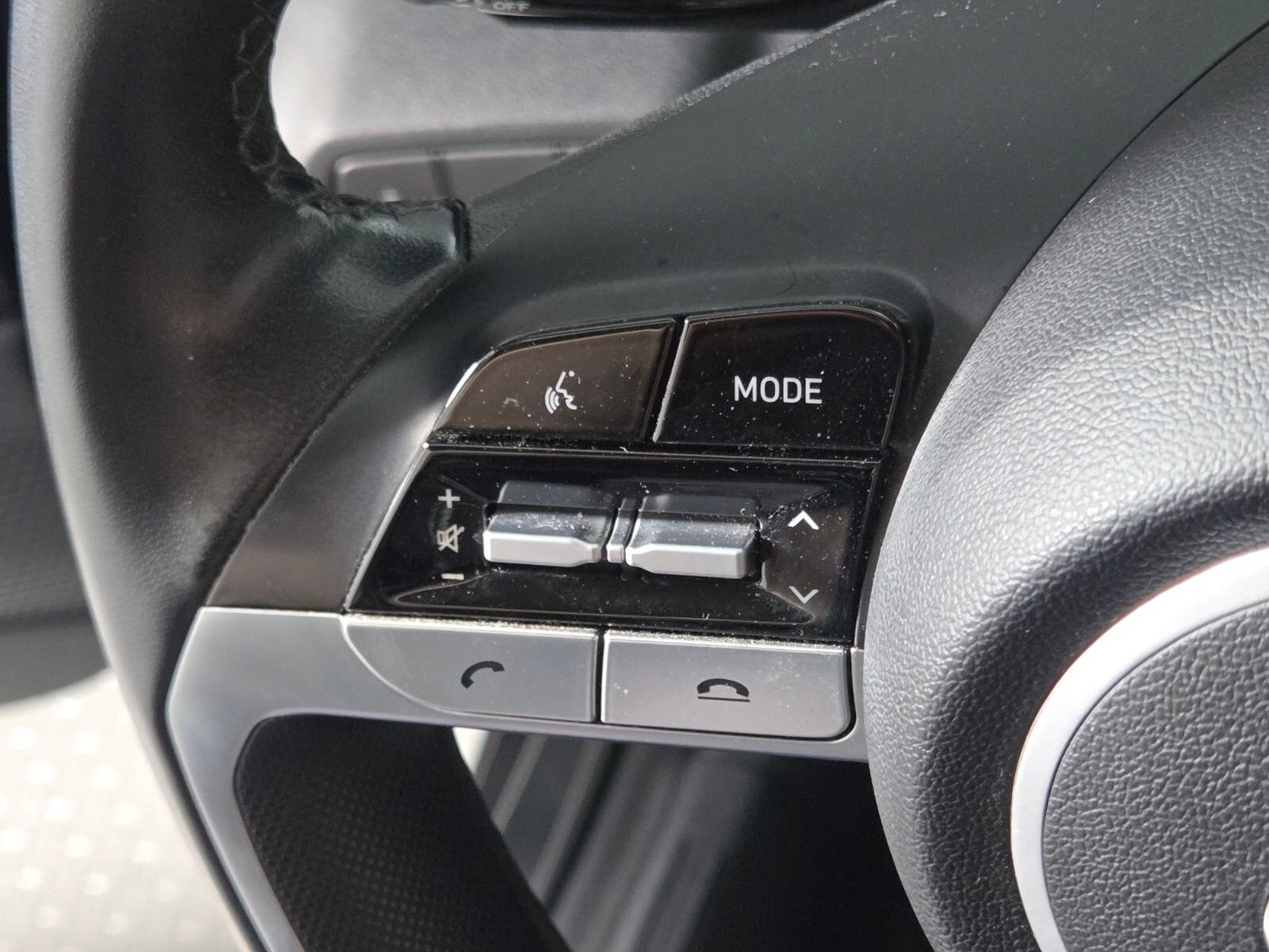Used 2023 Hyundai Elantra SEL w/ Convenience Package FWD image 22