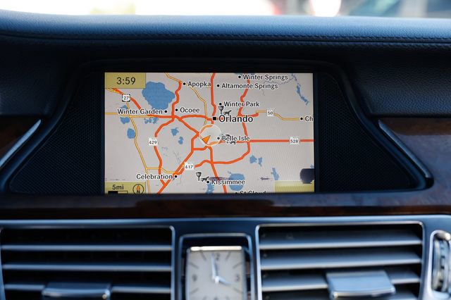 Used 2012 Mercedes-Benz CLS 550 4MATIC w/ Premium I Pkg image 40