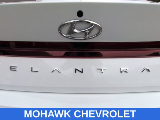 Used 2021 Hyundai Elantra SEL FWD image 31