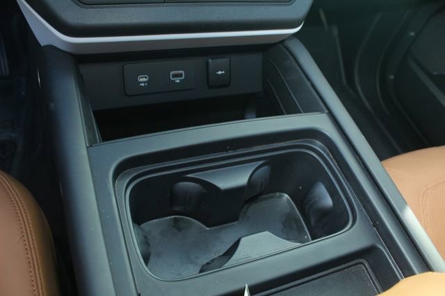 Used 2023 Land Rover Defender 110 S image 15