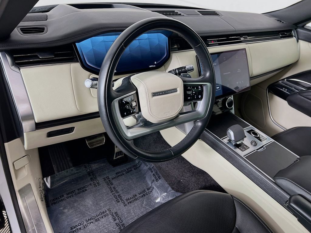 Used 2022 Land Rover Range Rover Long Wheelbase SE image 9