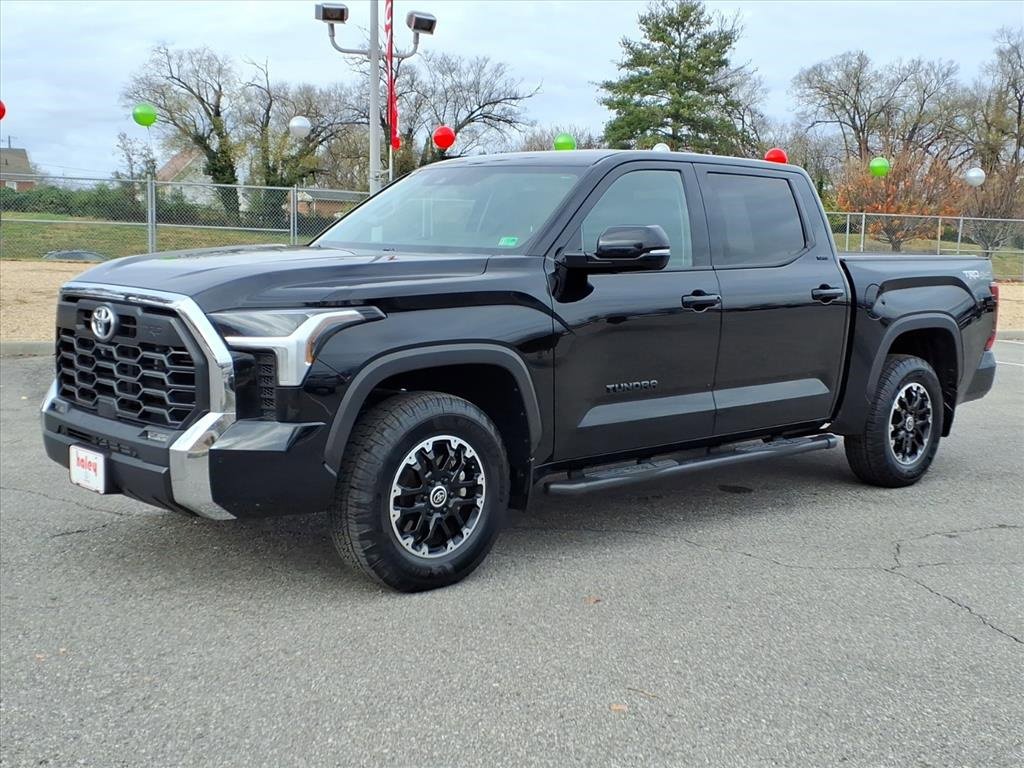 Used 2022 Toyota Tundra SR5 w/ TRD Off-Road Premium Package image 9