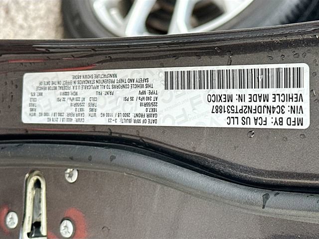 Used 2023 Jeep Compass Latitude image 33