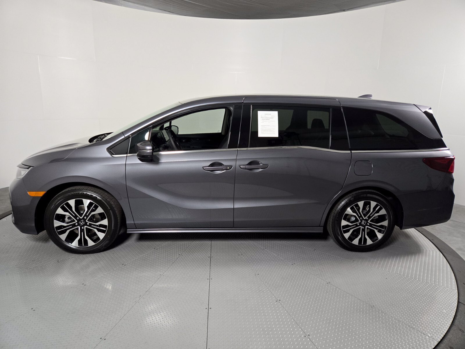 Used 2026 Honda Odyssey Elite image 7