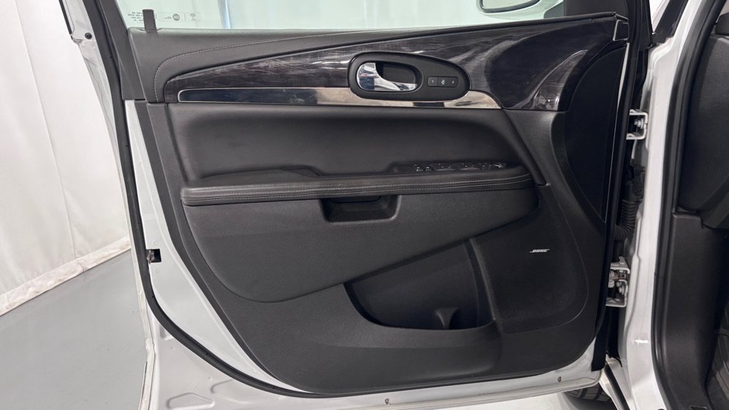 Used 2017 Buick Enclave Premium AWD/4WD image 17