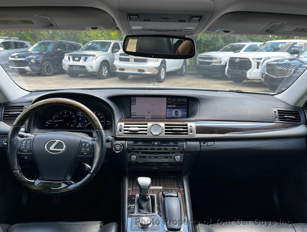 Used 2013 Lexus LS 460 w/ Comfort Pkg RWD image 19