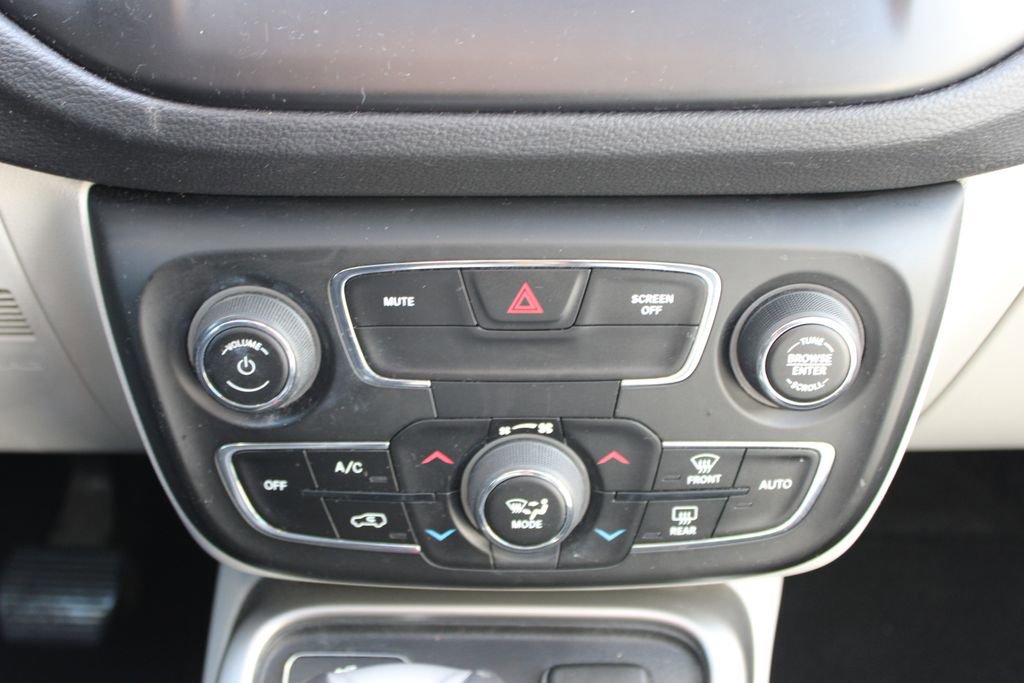 Used 2018 Jeep Compass Latitude w/ Popular Equipment Group image 42