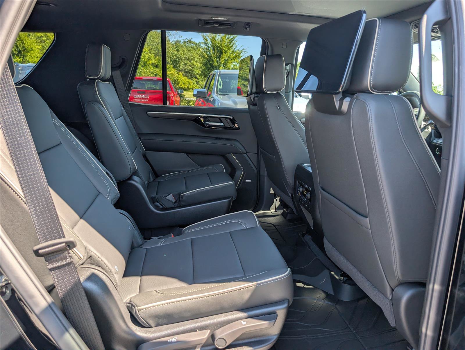 New 2026 Chevrolet Tahoe Premier AWD/4WD image 9
