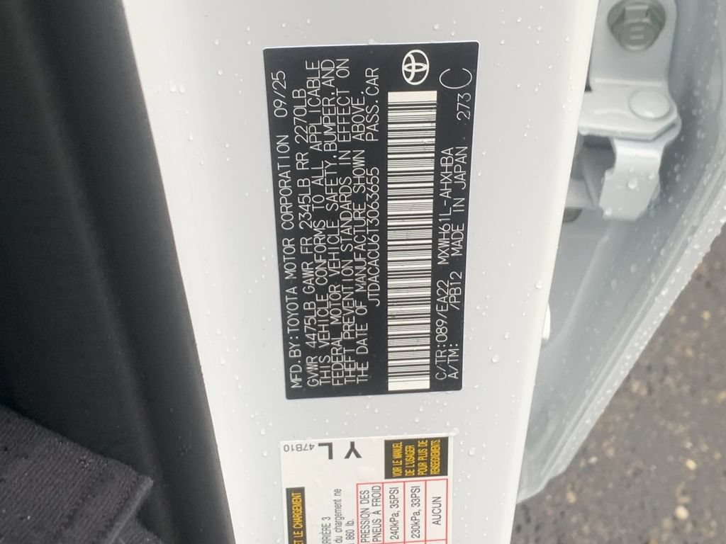 New 2026 Toyota Prius Plug-In Hybrid FWD image 33