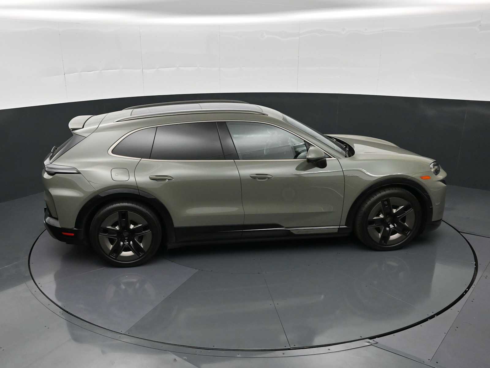 New 2026 Porsche Cayenne Turbo AWD/4WD image 42
