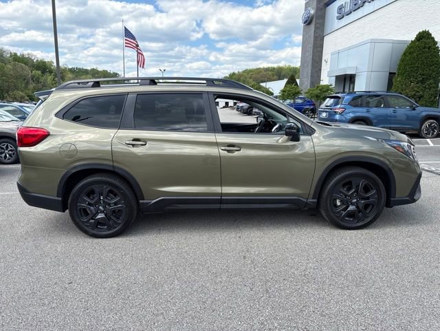 Used 2023 Subaru Ascent Onyx Edition AWD/4WD image 3