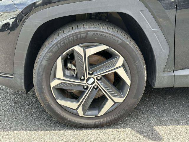 Certified 2024 Hyundai Tucson Limited AWD/4WD image 10