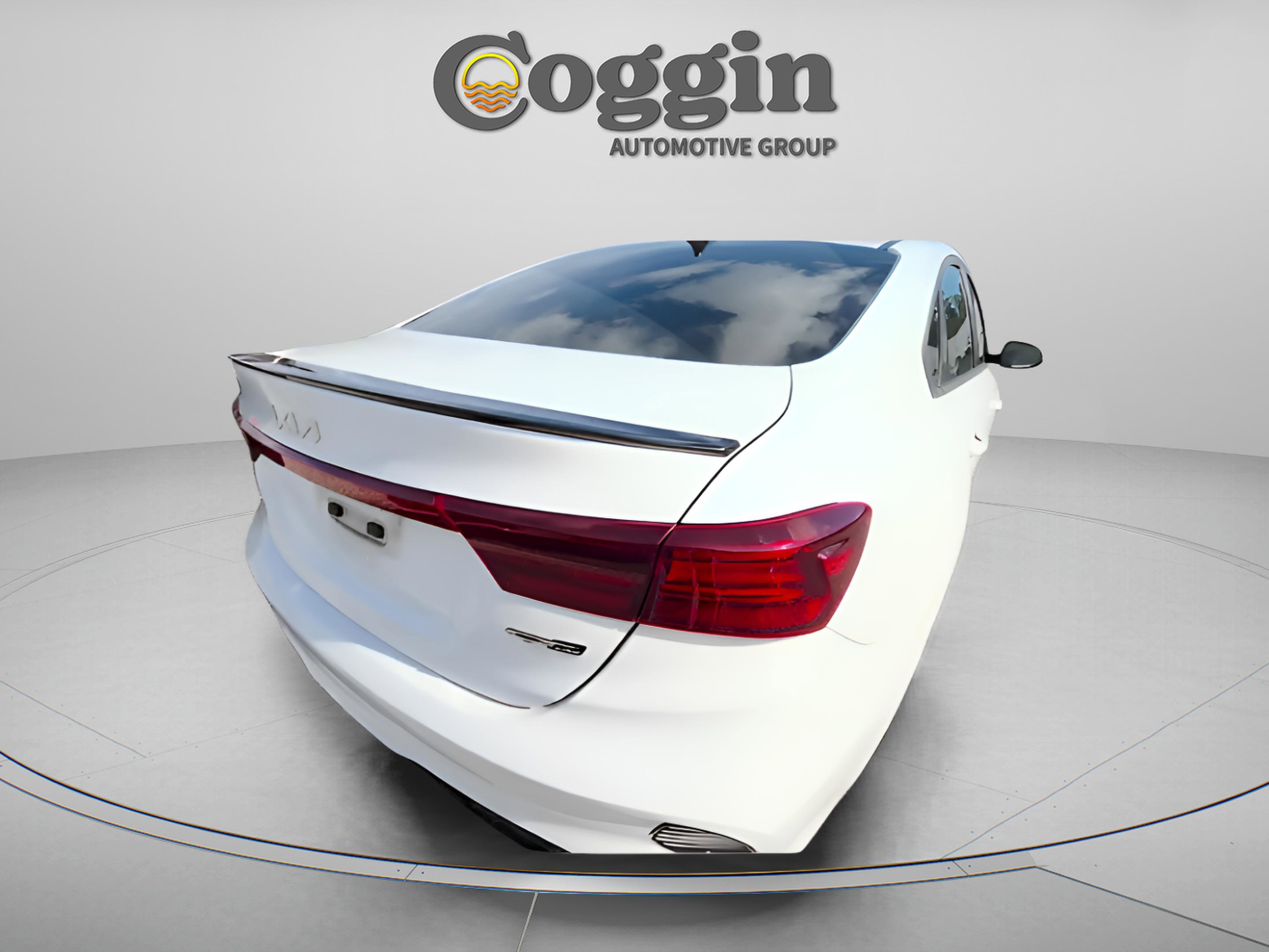 Used 2022 Kia Forte GT-Line w/ GT-Line Premium Package image 9