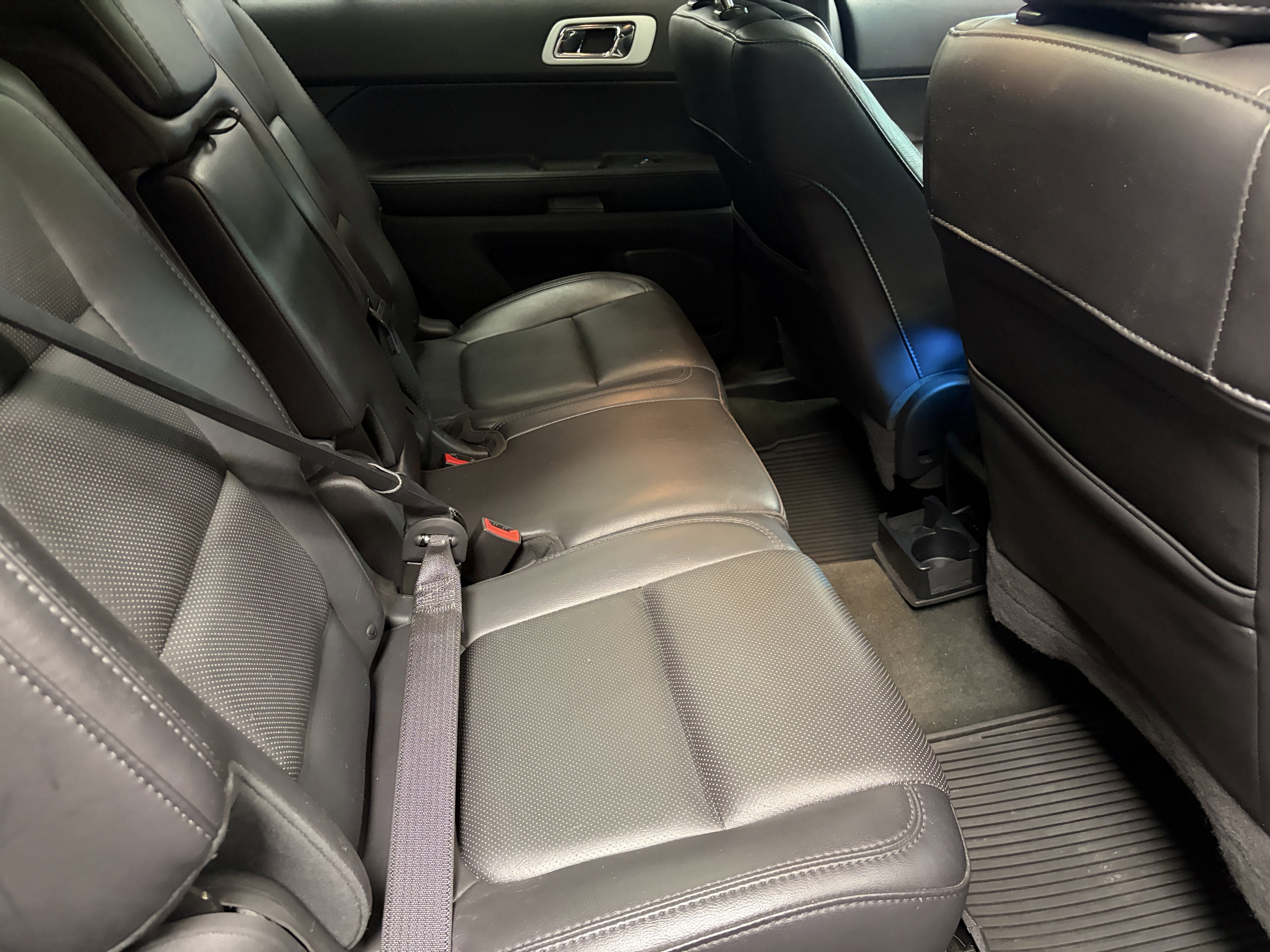 Used 2014 Ford Explorer Limited w/ Equipment Group 302A AWD/4WD image 15