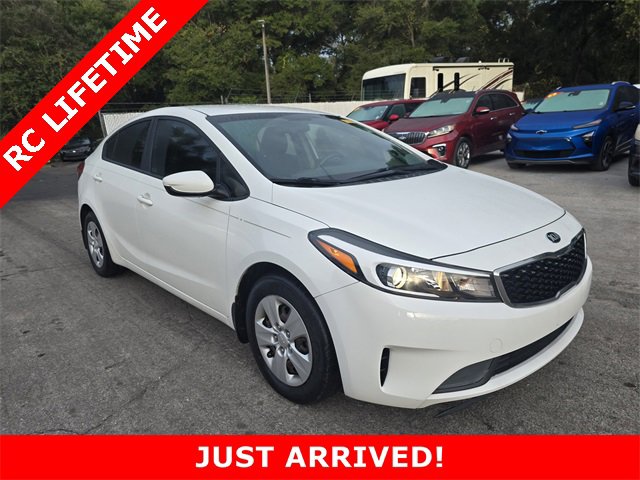 Used 2017 Kia Forte LX image 1