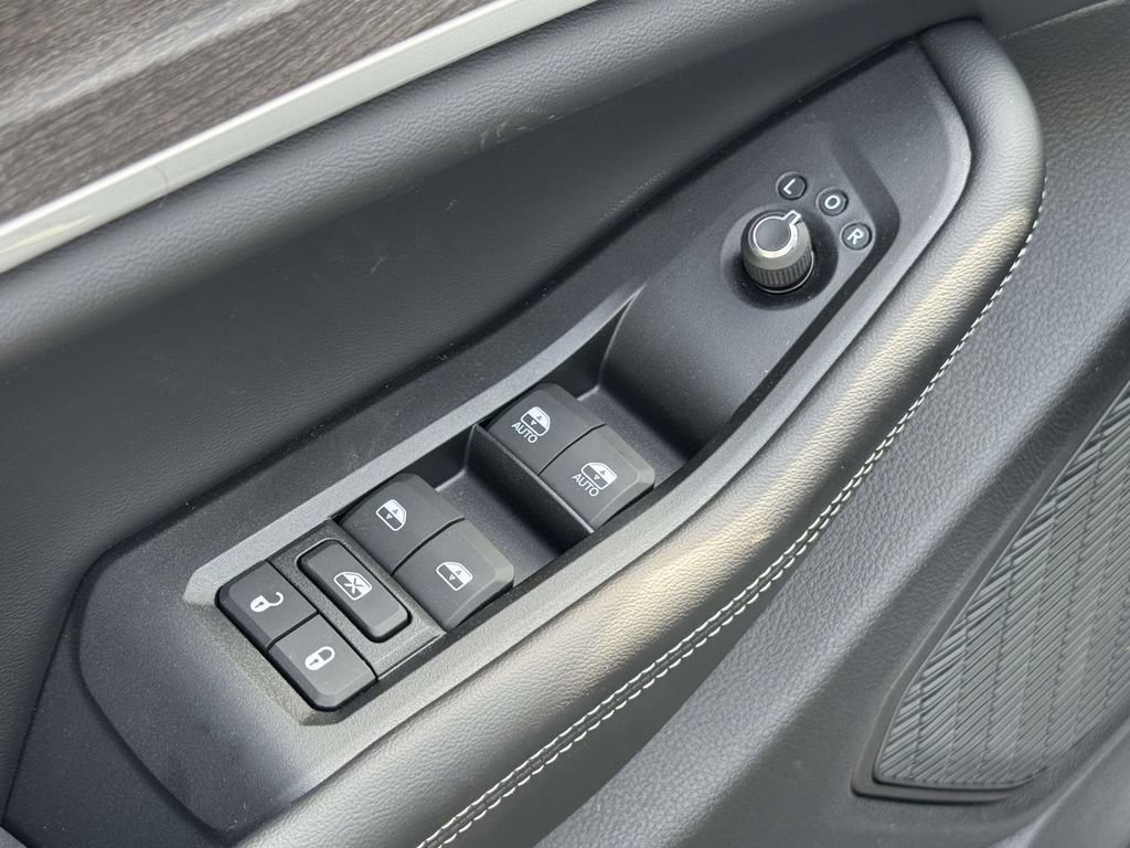 New 2026 Jeep Grand Cherokee Altitude AWD/4WD image 28