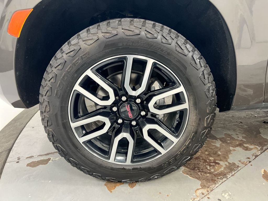 Used 2021 GMC Yukon AT4 w/ AT4 Premium Plus Package image 29