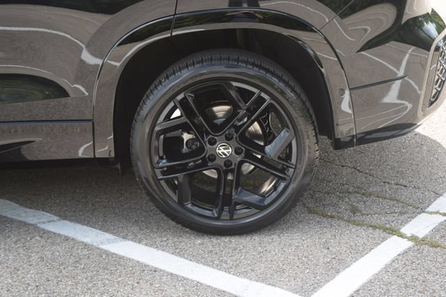 Used 2025 Volkswagen Tiguan SE R-Line AWD/4WD image 27