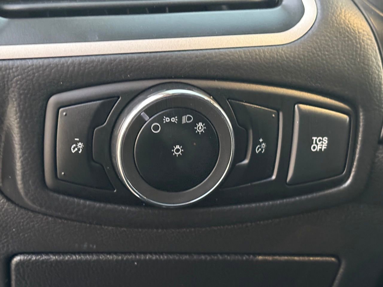 Used 2024 Ford Edge SEL image 21