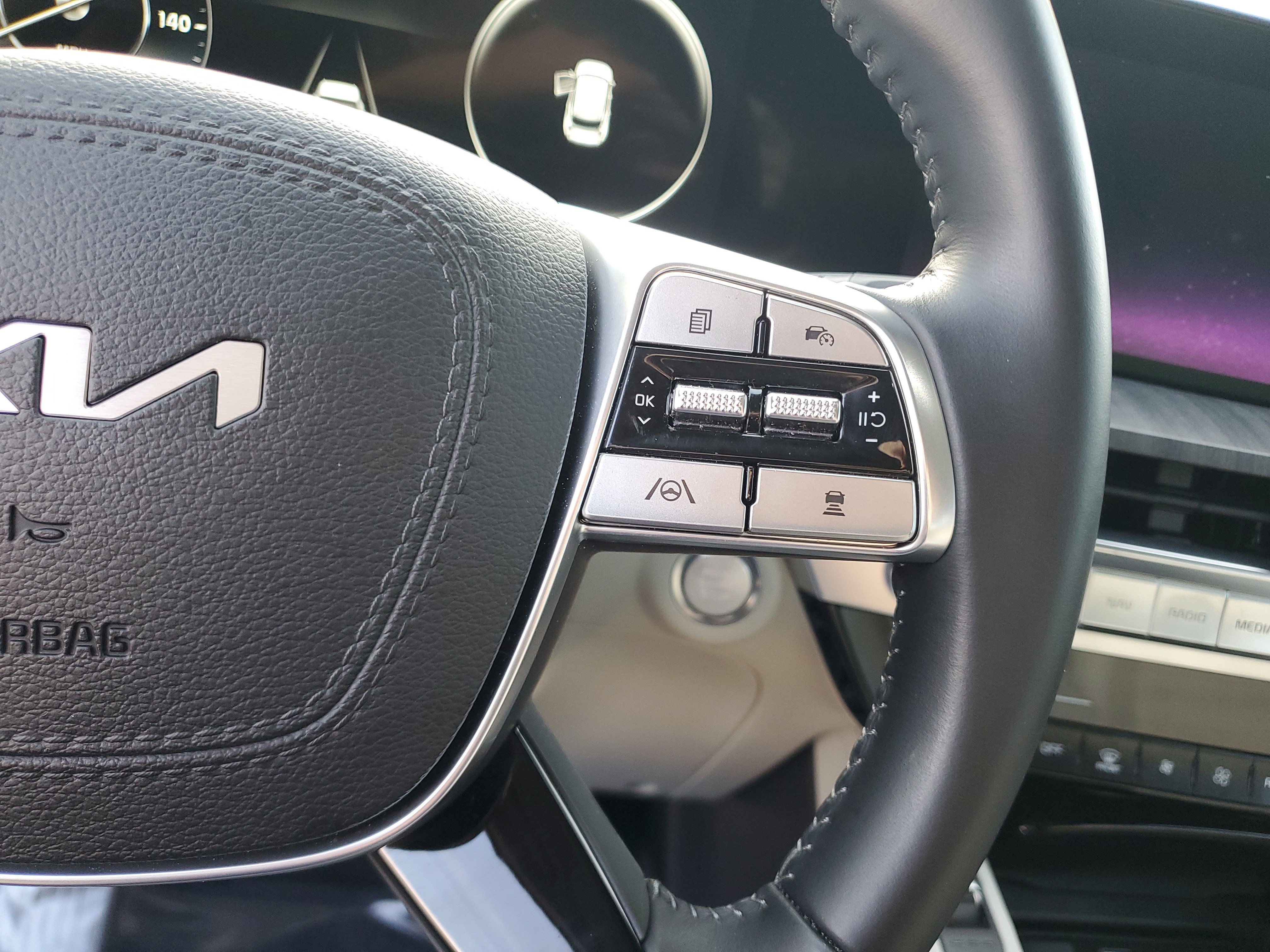 Used 2023 Kia Telluride SX FWD image 28