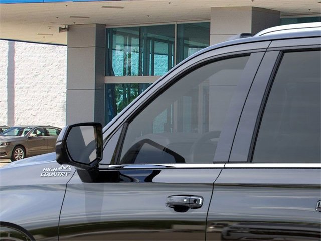 New 2026 Chevrolet Suburban High Country image 13