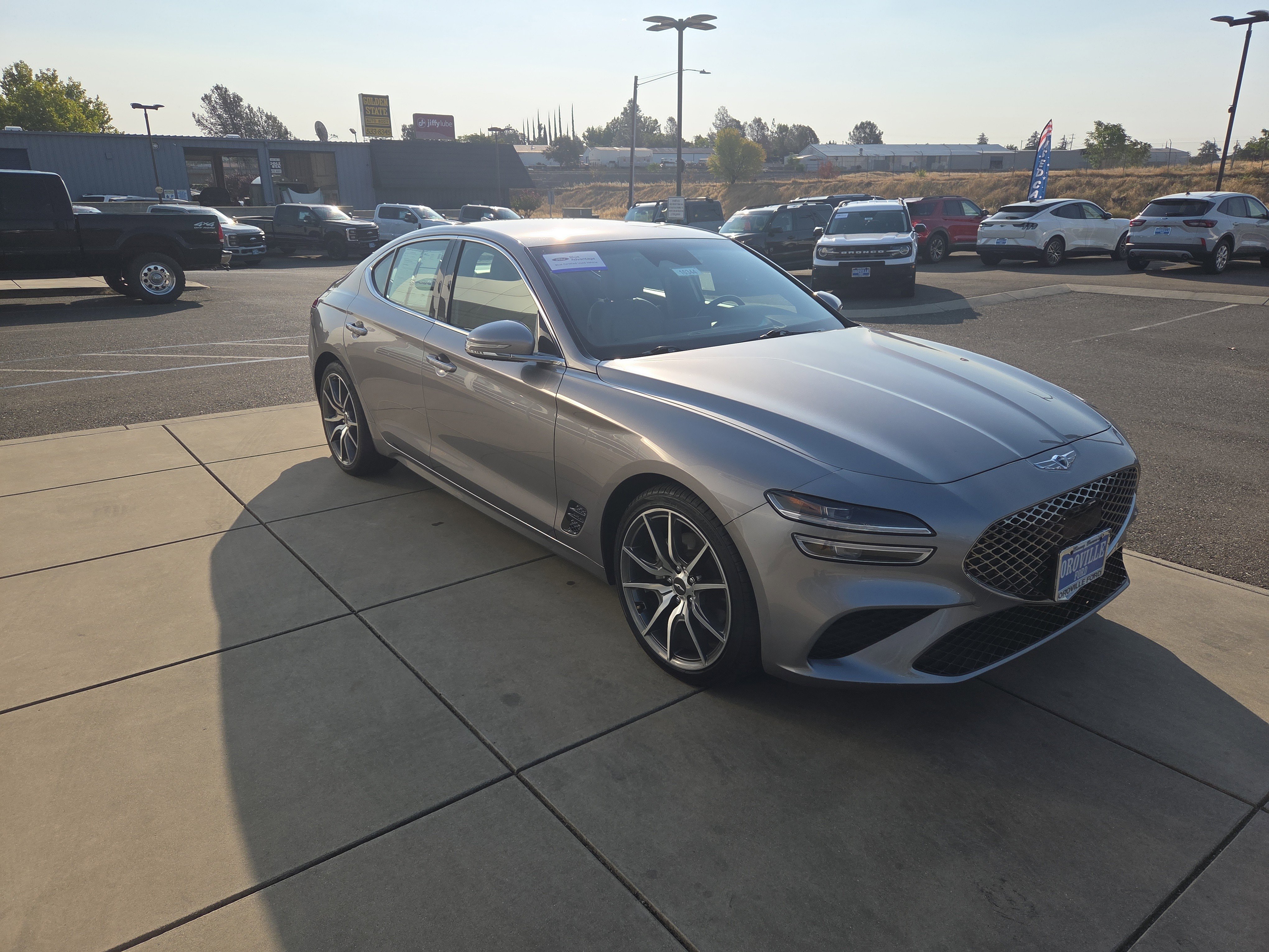 Used 2023 Genesis G70 2.0T image 7