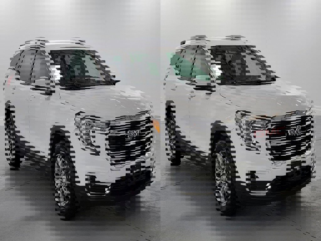 Used 2023 GMC Terrain SLT image 2