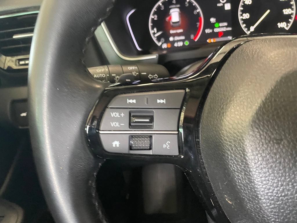 Used 2025 Honda Pilot EX-L image 12