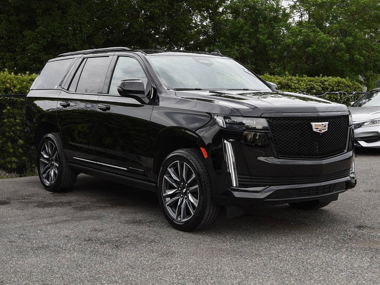 Used 2023 Cadillac Escalade Sport w/ Touring Package RWD image 4