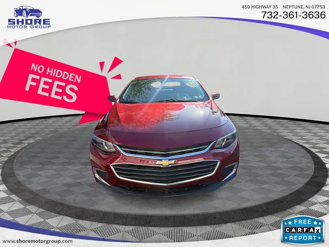 Used 2018 Chevrolet Malibu LT FWD image 2