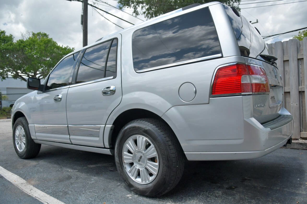 Used 2014 Lincoln Navigator Base 4x2 4dr SUV image 8