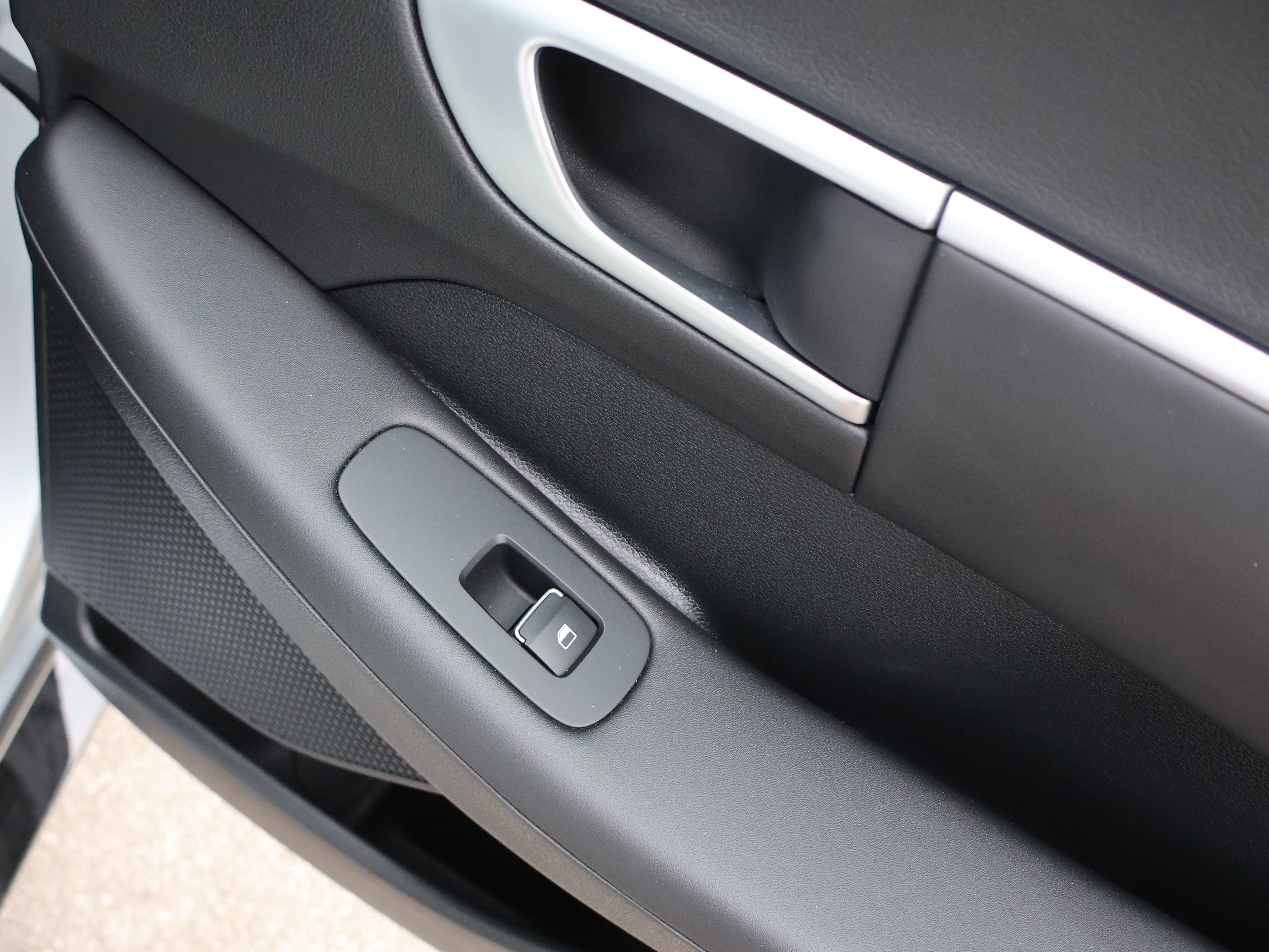 Used 2025 Hyundai Sonata SEL FWD image 14