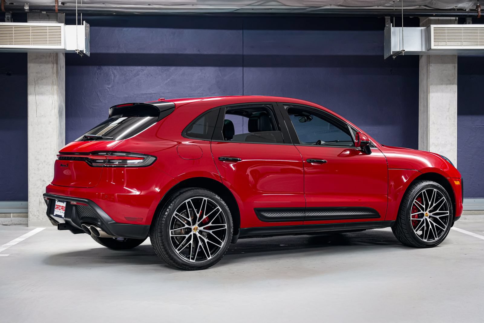 Used 2023 Porsche Macan S w/ Premium Package Plus AWD/4WD image 3