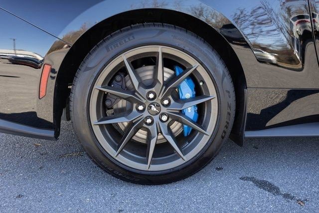 Used 2024 Ford Mustang Dark Horse image 10