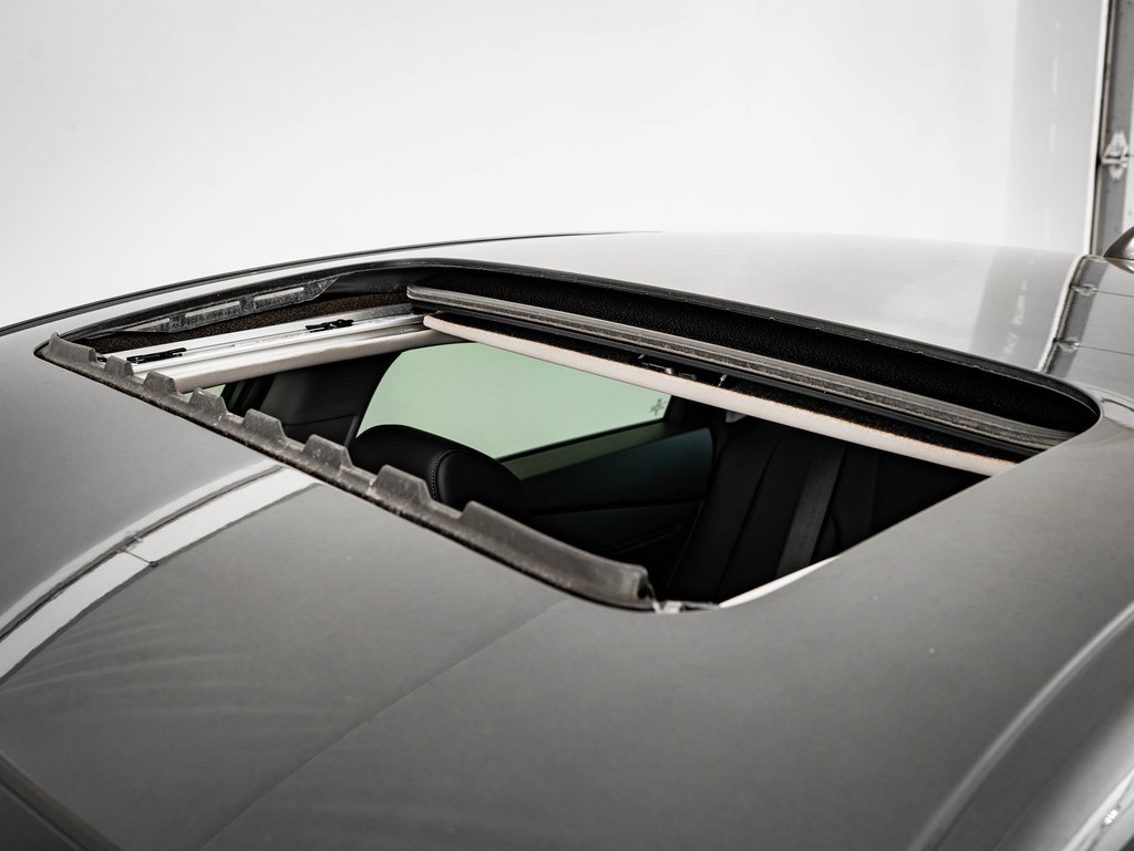 Used 2023 Honda Accord Touring image 14