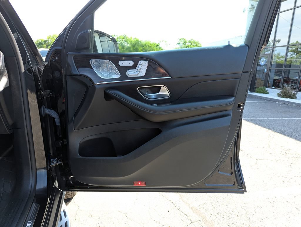 Used 2022 Mercedes-Benz GLS 450 4MATIC image 30