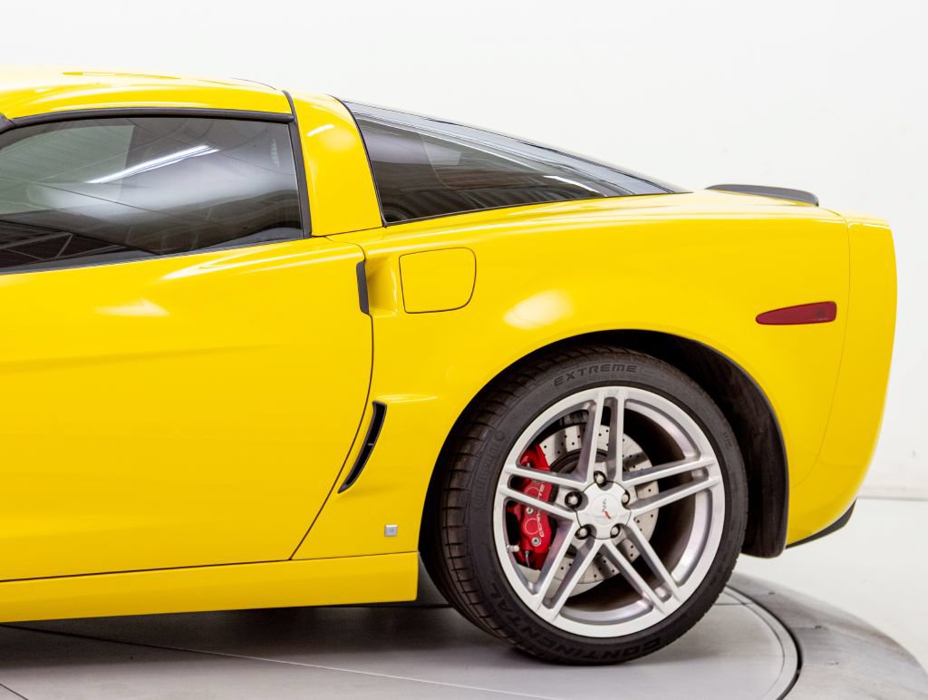 Used 2007 Chevrolet Corvette Z06 w/ Preferred Equipment Group RWD image 12