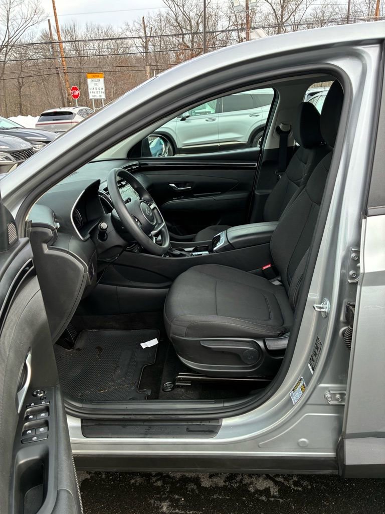 Used 2023 Hyundai Tucson SE image 23