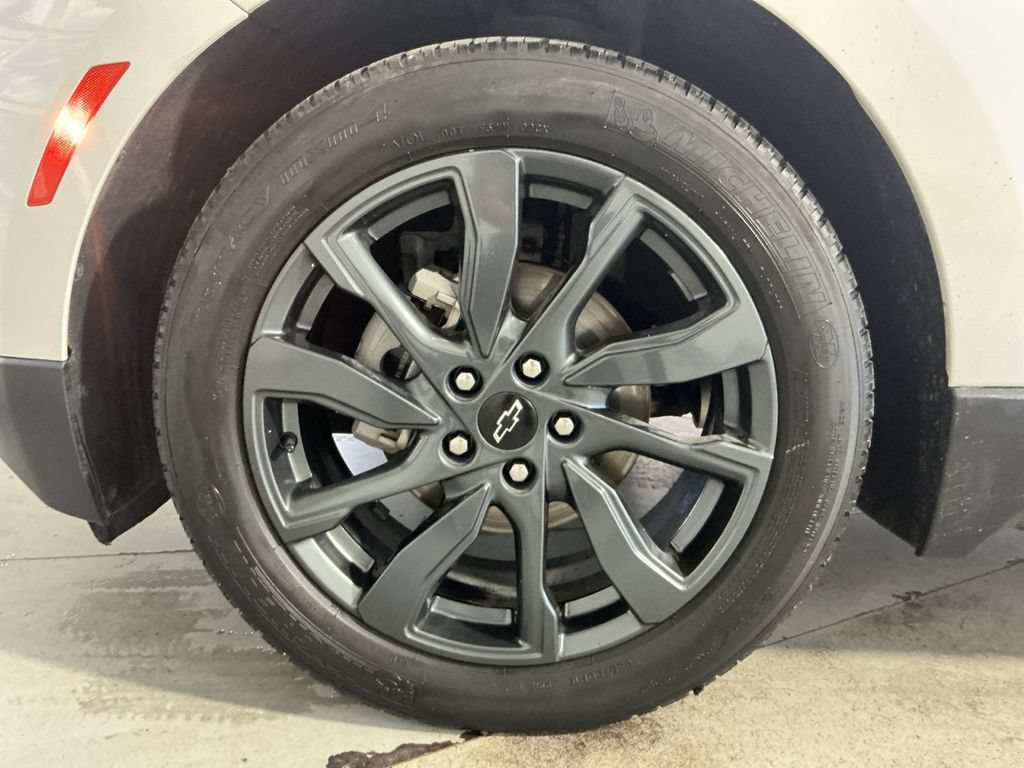 Used 2023 Chevrolet Equinox RS w/ RS Leather Package FWD image 13