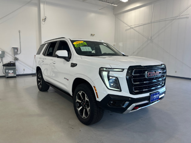 Certified 2025 GMC Yukon AT4 w/ AT4 Premium Plus Package AWD/4WD image 3