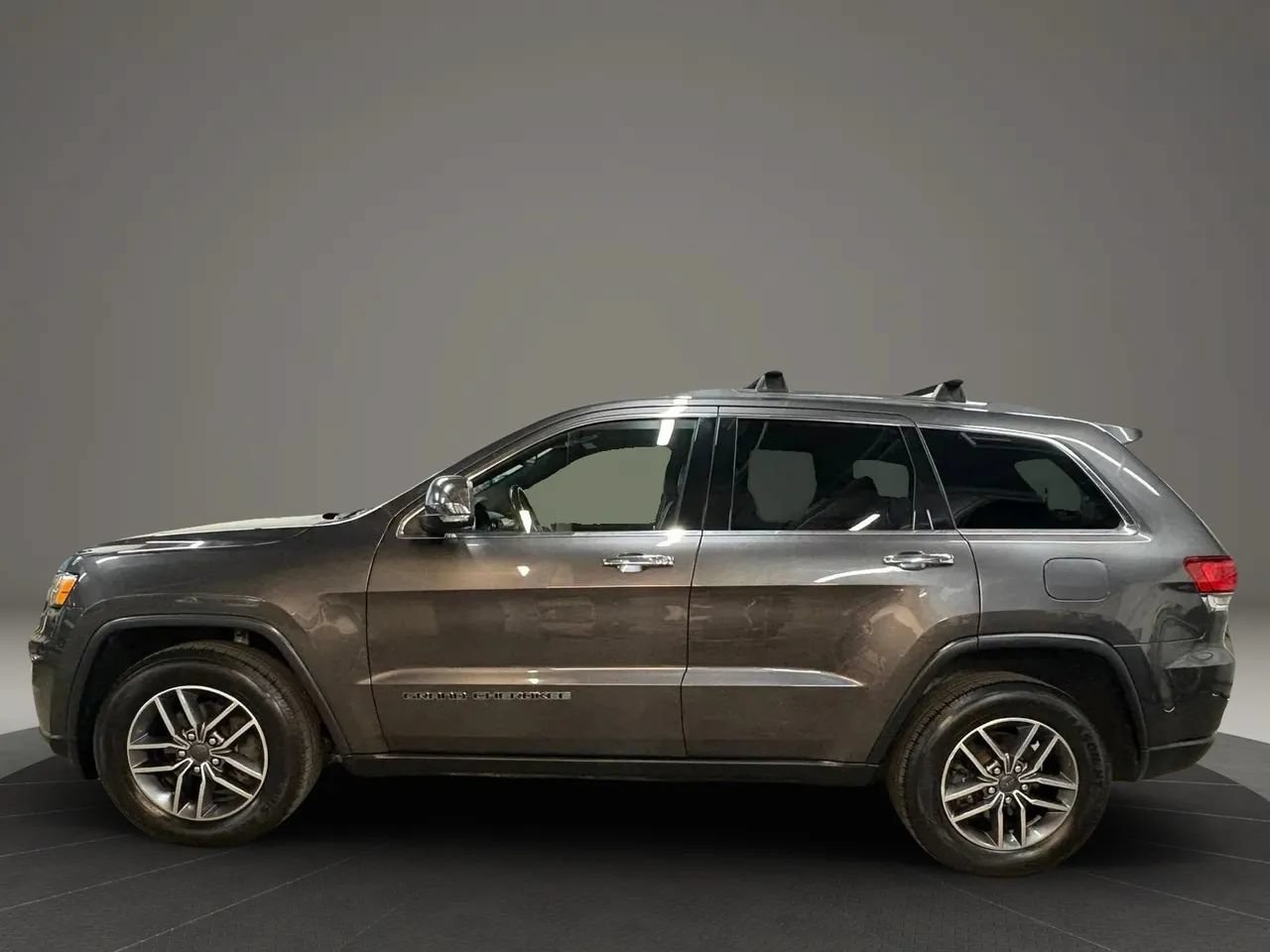 Used 2020 Jeep Grand Cherokee Limited w/ Trailer Tow Group IV AWD/4WD image 5